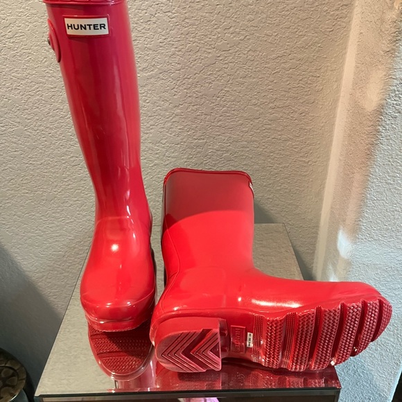 Authentic like new, Hunter Rain Boots uk 3 us 4b/5g EU 36 with hunter socks - Picture 2 of 5